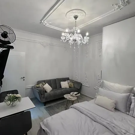 Appartamento The Artist's Loft Near Center Tirana