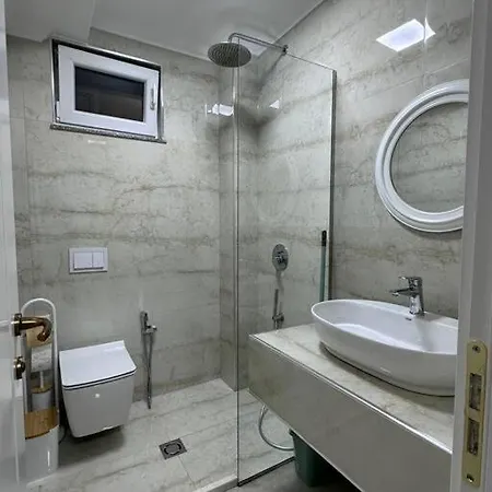 Appartamento The Artist's Loft Near Center Tirana